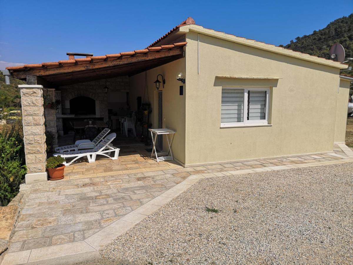 Holiday Home Cvitka Вис Экстерьер фото