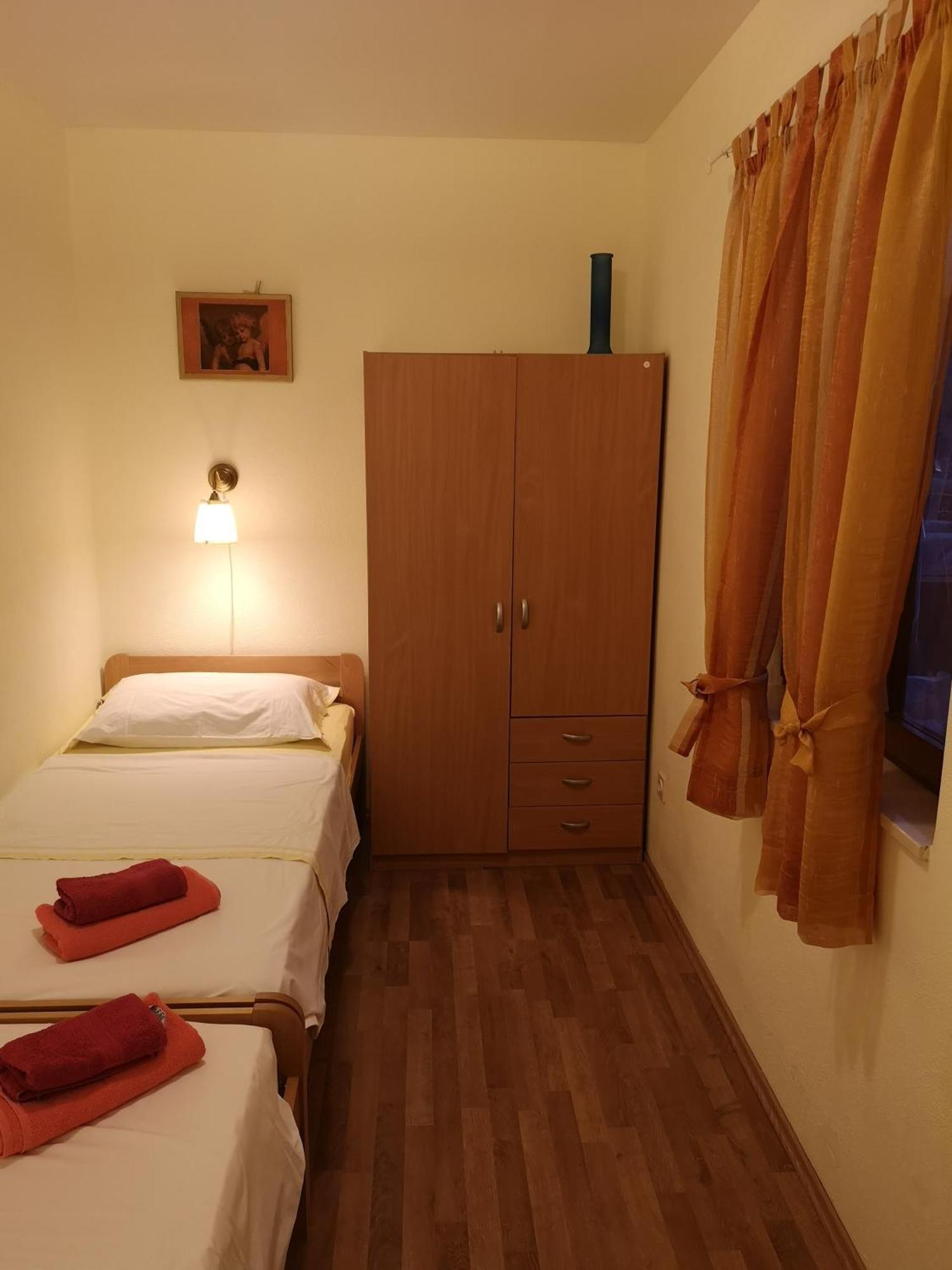 Holiday Home Cvitka Вис Экстерьер фото