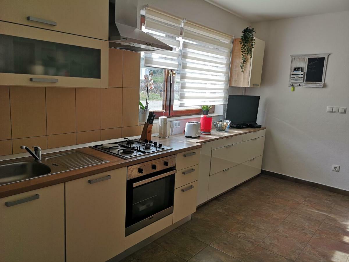 Holiday Home Cvitka Вис Экстерьер фото